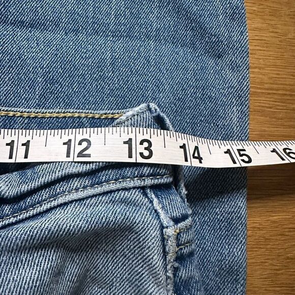 Abercrombie & Fitch mom Jean 27/4 buttonfly distressed medium wash - Picture 3 of 10